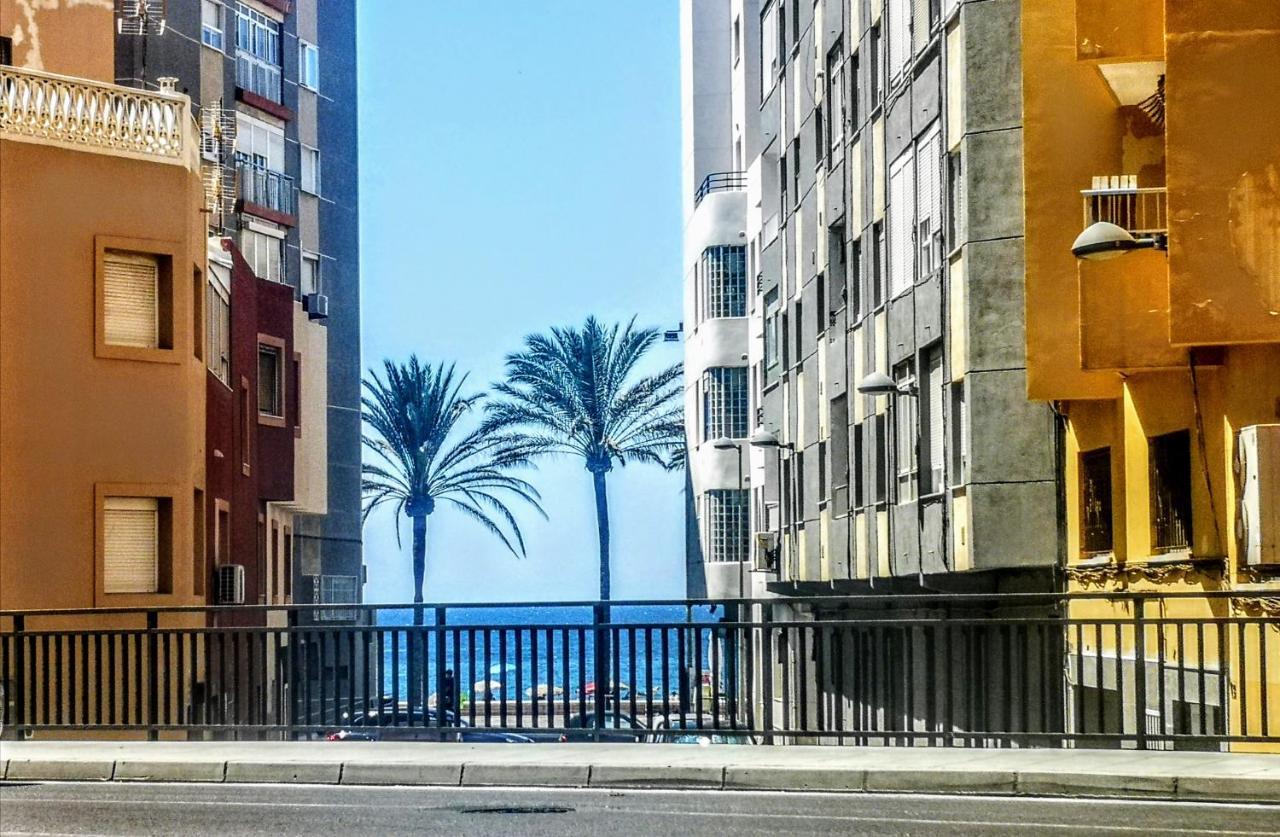 Luminoso Y Amplio Apartamento Zapillo-almeria A 1 Minuto De La Playa A Pie * Almería