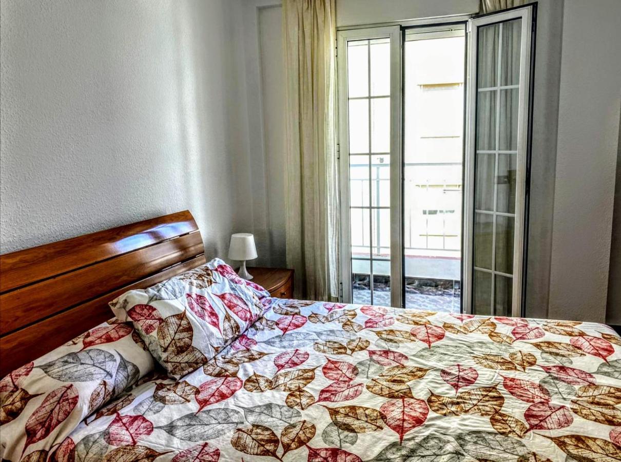 Luminoso Y Amplio Apartamento Zapillo-almeria A 1 Minuto De La Playa A Pie Appartement